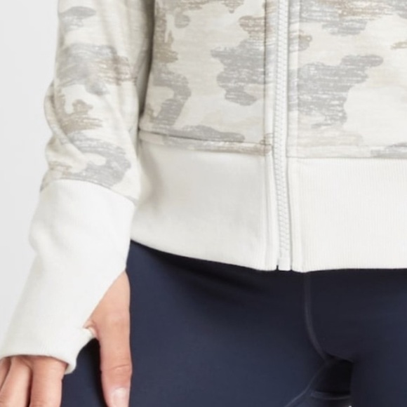 Athleta light gray camo triumph hoodie size large - Picture 6 of 10